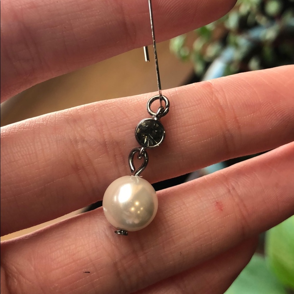 Earrings - Picture 2 of 3